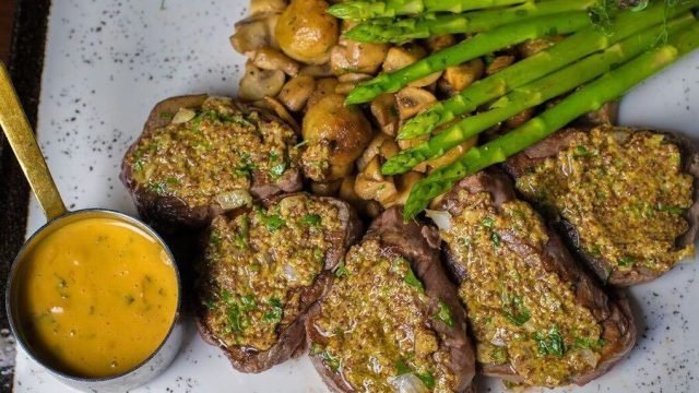 مطعم لاند مارك ميت (الأسعار + المنيو + الموقع )