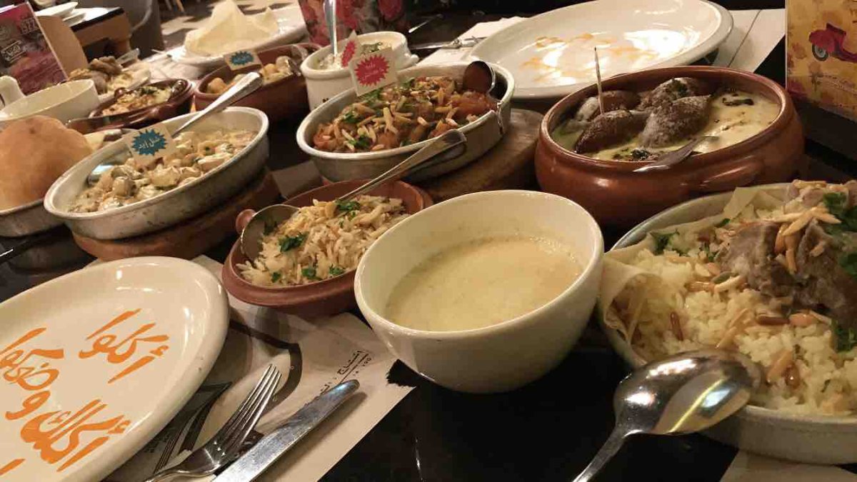 مطعم أزكدنيا Azkadenya