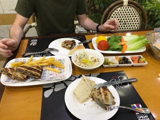 مطعم ومشاوي بيروت