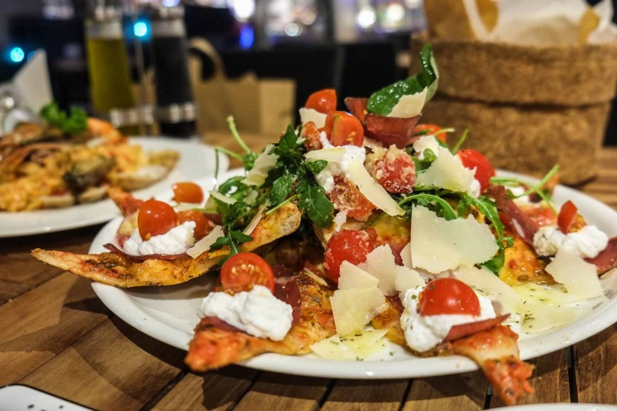مطعم فراتيلي لا بافولا