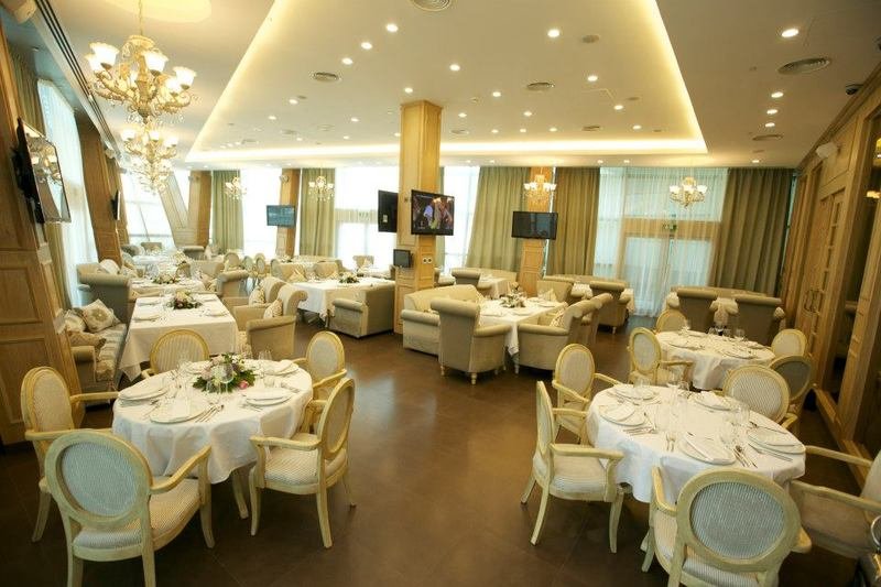 مطعم لا تيرازا La Terrazza (الأسعار + المنيو + الموقع )