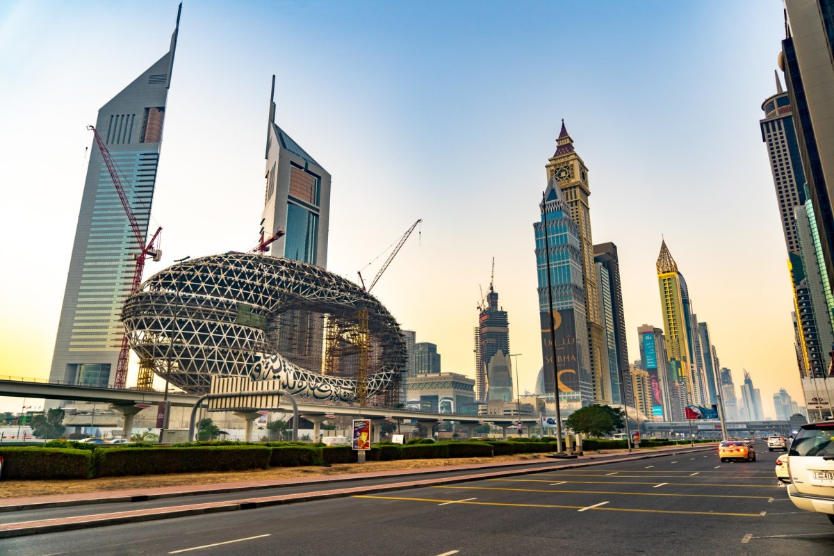 مطاعم دبي المسافرون العرب (الأسعار + المنيو + الموقع )