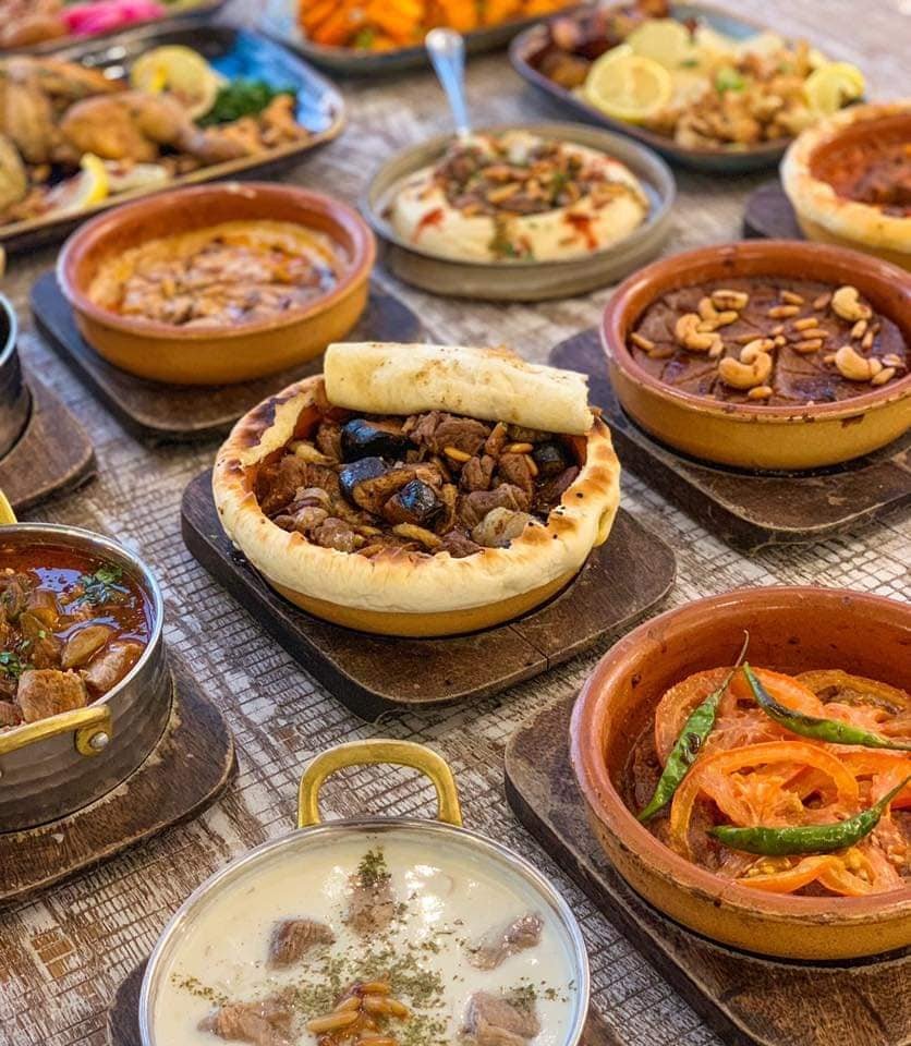 مطاعم شامية في دبي ( الأسعار + المنيو + الموقع )