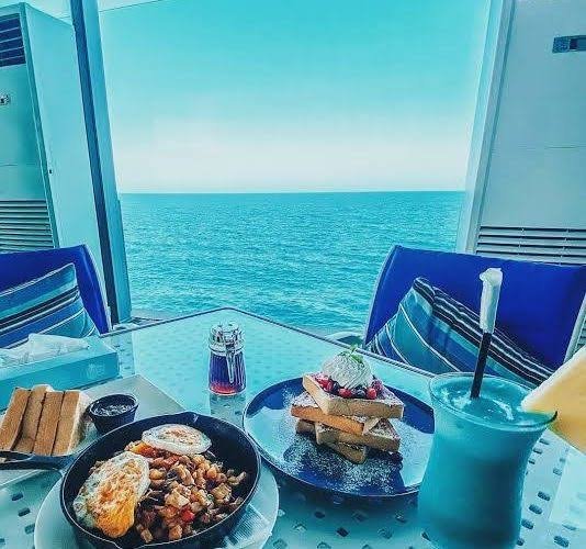 مطعم ومقهى كيف دبي