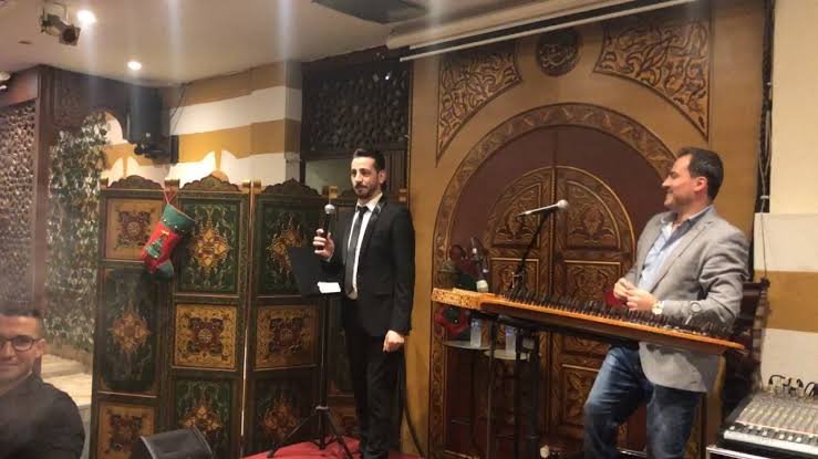 افخم كافيهات دبي مع مغني