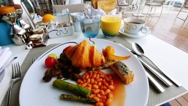 مطعم بيتش كومبرز دبي (الأسعار + المنيو + الموقع )