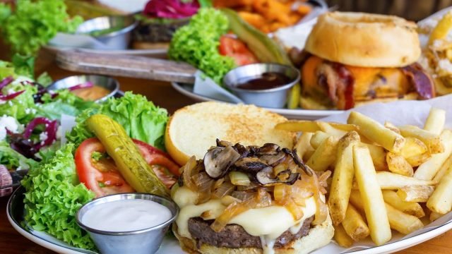 مطعم بلاك تاب كرافت برجر اند شيك دبي (الأسعار + المنيو + الموقع )