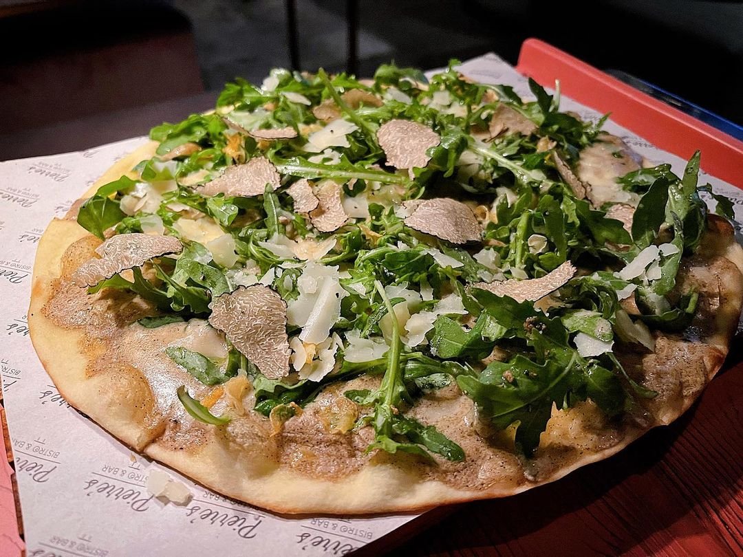 مطعم بييرز بيسترو دبي (الأسعار + المنيو + الموقع )