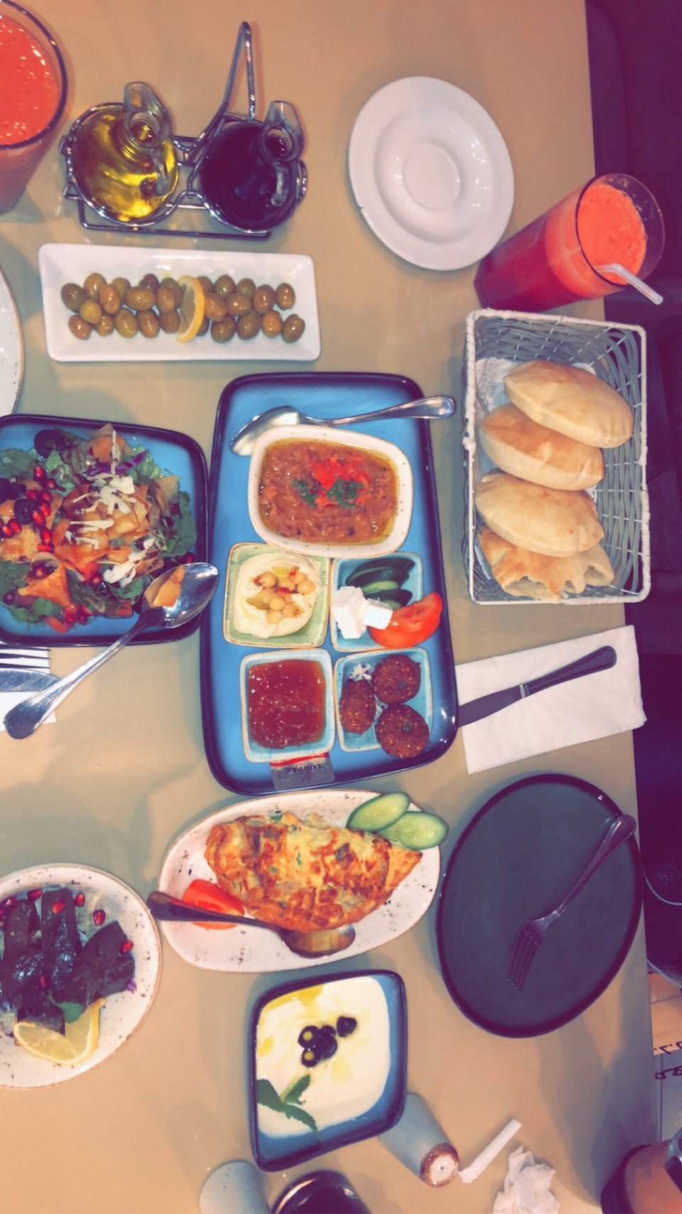 مطعم زيتوني دبي (الأسعار + المنيو + الموقع )