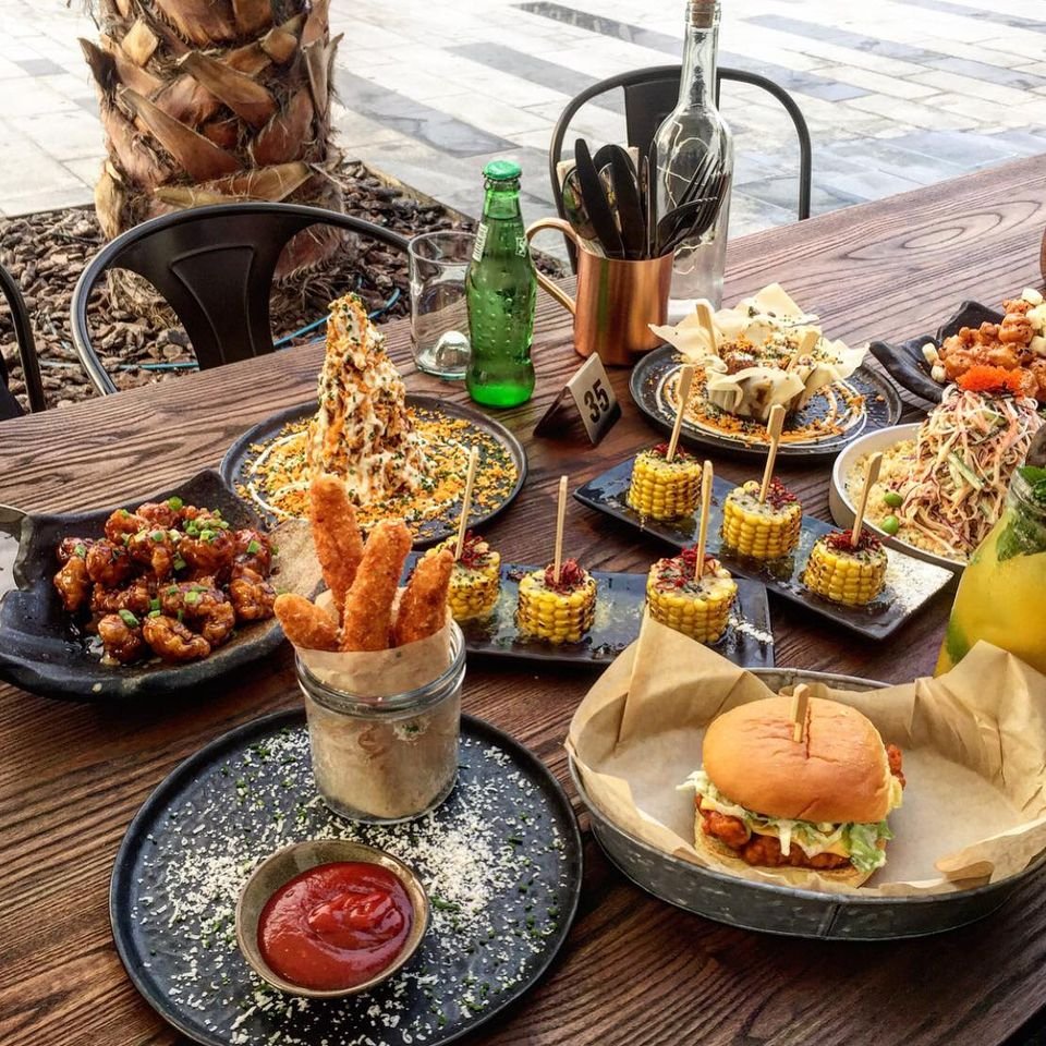 مطعم شي برجر دبي