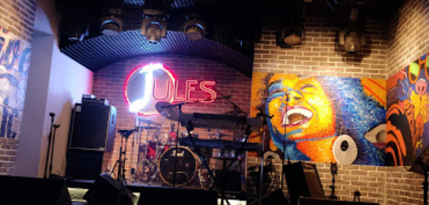 مطعم Jules دبي