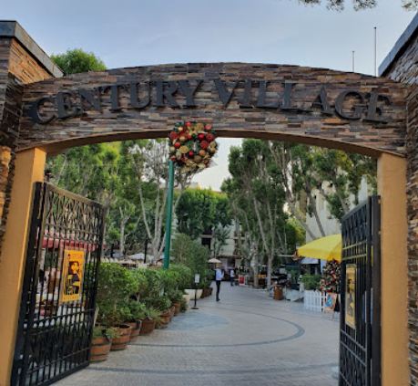 مطعم Century Village دبي