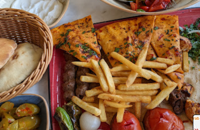 مطعم وحلويات المشاوي الحلبية دبى