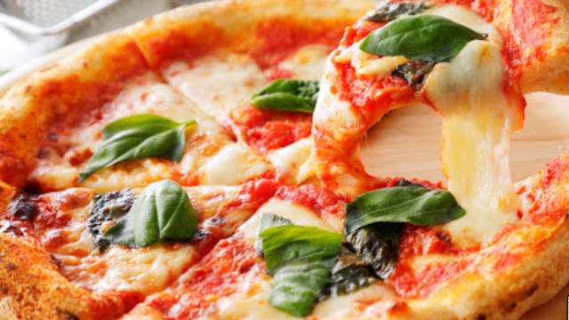 مطعم ريد توميتو بيتزا زوايا ووك الشارقة (الاسعار + المنيو + الموقع)