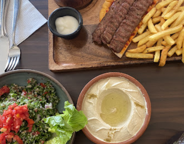 مطعم باتيو جورميه المطبخ اللبناني والتركي دبى 