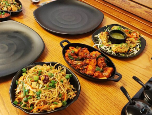 مطعم Desi Khana Restaurant دبي