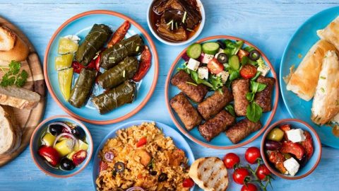 مطاعم يونانية في دبي ( الأسعار+ المنيو+ الموقع)
