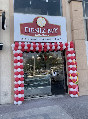 مطعم Deniz Bey Turkish Sweets 