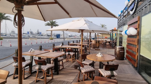 مطعم فيش تايلز دبي Fishtails Restaurant (الأسعار + المنيو + الموقع )